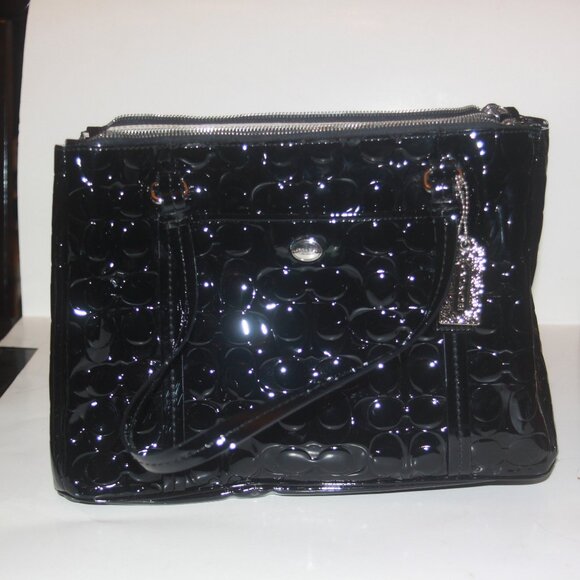 COACH F26921 Black Patent Leather Peyton OP Bag Purse Like NEW